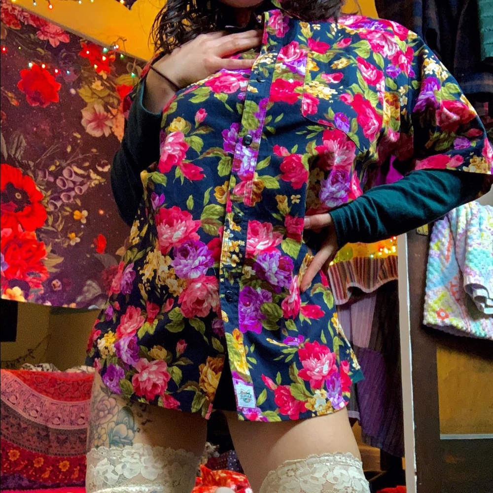Floral button up collar shirt